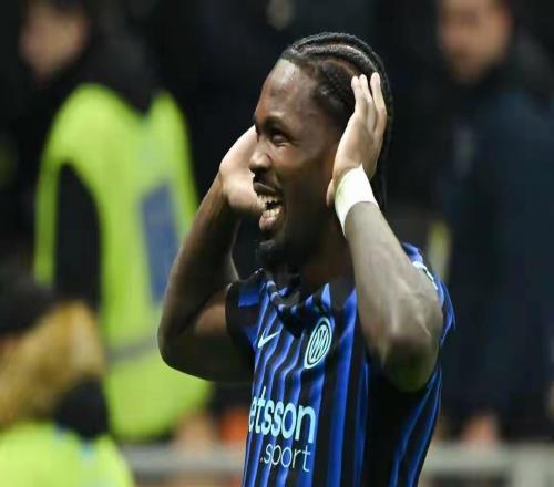 藍(lán)黑軍團(tuán)主場(chǎng)奏凱國(guó)米31力克博洛尼亞登頂意甲