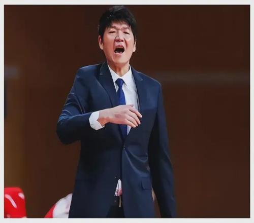 CBA消息：邱彪禁賽兩場，青島隊放棄超級外援，新疆教練洋帥來華