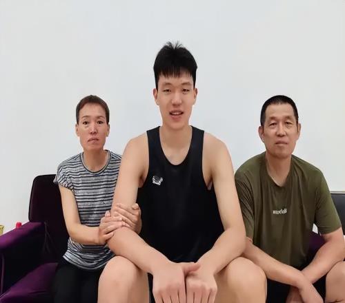 正式官宣！20歲楊瀚森再破天花板，這次他讓姚明和整個籃壇沉默了