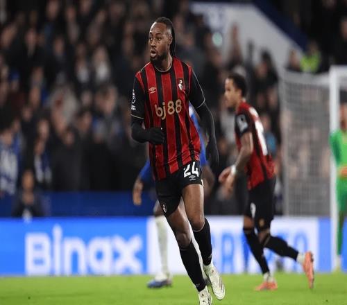 從英超第二滑落至降級區：賣主力“后遺癥”發作，還是賽程太難