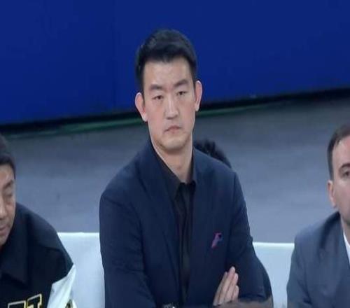 大冷門！豪華之師掀翻衛冕冠軍，盧偉完勝王博，張鎮麟爆發砍16分