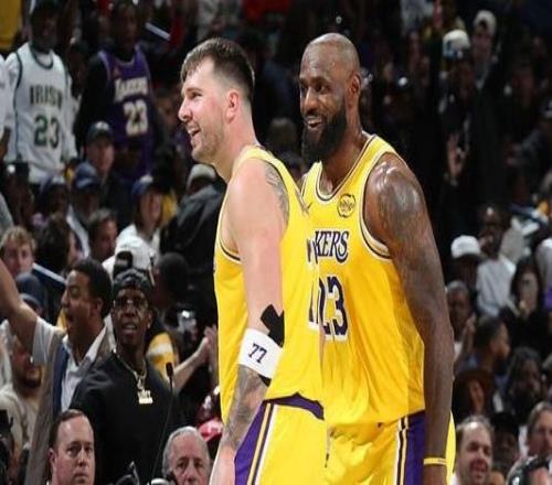 詹東各砍30分墨菲空砍42分湖人關鍵球勝鵜鶘