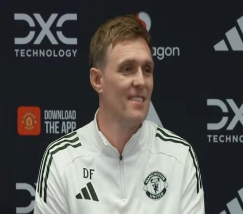 弗萊徹：尚未決定是否繼續(xù)任職每個人都渴望曼聯(lián)勝利這是我們的標(biāo)準(zhǔn)_英超直播