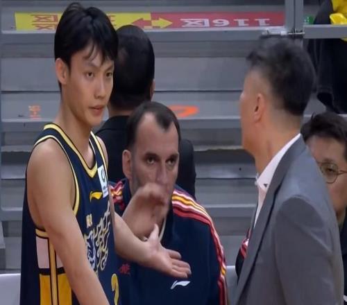 廣東為何5分險勝深圳賽后杜鋒給出了答案，又把責任推給年輕人
