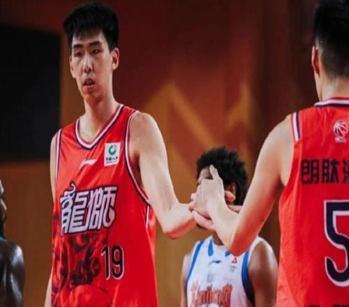 單場5封蓋！廣州中鋒再現統治力，爭奪最佳防守球員獎