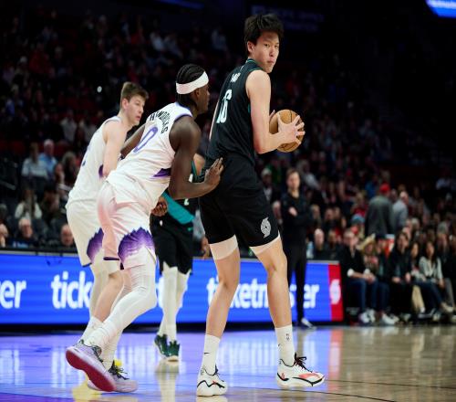 拓媒：楊瀚森在領先30分時僅獲2分鐘上場時間只需避免聯盟最差表現_NBA直播