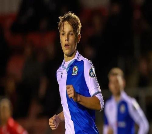 郵報：阿森納正與布萊克本流浪者就17歲前鋒蒂容進行談判