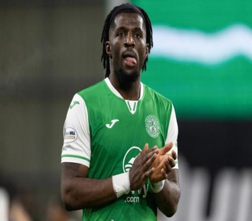 超蘇黑又硬有一大硬傷！泰山最怕打身后兩中衛離隊外租眾將回歸