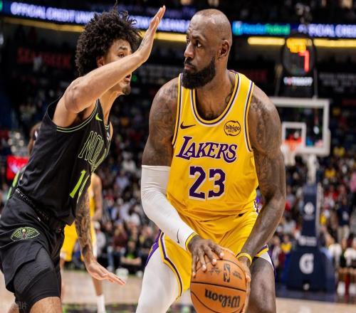 父子齊攤手！詹姆斯返老還童30+8+8！神奇三分，東契奇30+2+10！