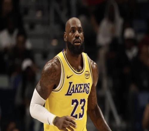 雷迪克終于看明白了！發(fā)布會大贊東詹擋拆，他倆配合接近無解！