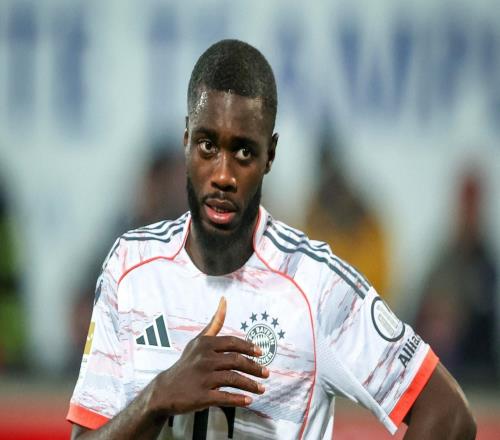 記者：于帕梅卡諾已決定與拜仁續約，他不再是巴黎的引援選擇