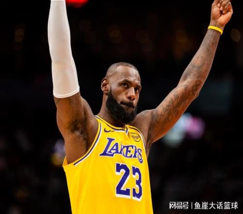 NBA最新排名出爐！湖人能爭(zhēng)第二，馬刺兩隊(duì)大爆冷，快船沒有退路