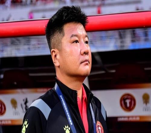 喜訊！遼寧鐵人主力陣容最薄弱一環(huán)將補(bǔ)強(qiáng)，已鎖定歐洲大牌中衛(wèi)