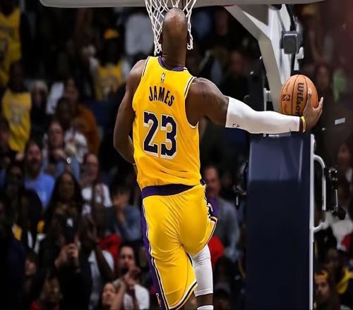 東詹同場30分！42分生涯新高，湖人強行逆轉，關鍵時刻依舊無敵啊