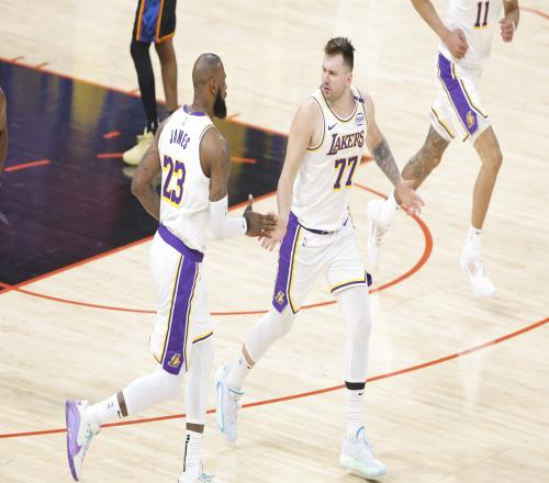 湖人是否又將在休賽期進(jìn)行備戰(zhàn)每年都在規(guī)劃未來(lái)但現(xiàn)在已經(jīng)有東契奇了_NBA直播