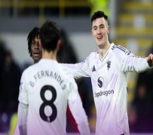 英超爆冷夜BIG6集體翻車！曼聯(lián)曼城遭弱旅逼平，藍(lán)軍熱刺輸球丟分