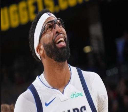 記者：聯(lián)盟預計濃眉將被交易，獨行俠想得到到期合同和年輕球員