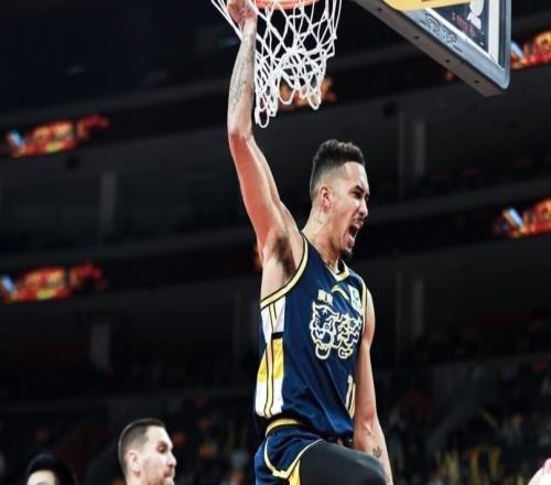 狂投74記三分球！CBA最瘋狂飆分大戰：廣東隊沖擊第12冠有戲