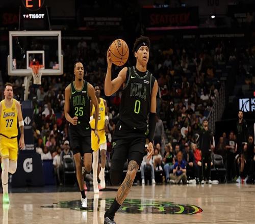 狠狠撞墻了鵜鶘樂透秀看起來在攻防兩端的表現(xiàn)都相當掙扎