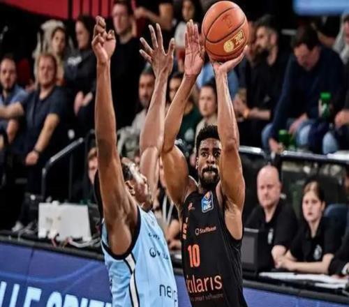 CCTV5直播！北京VS山東萬(wàn)眾矚目，超外上演首秀，許利民拒絕爆冷