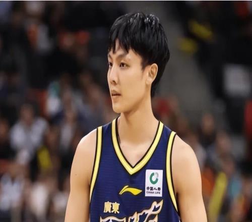 廣東110105勝深圳，比賽過(guò)程相當(dāng)精彩，球迷大呼過(guò)癮