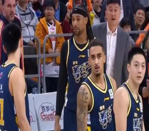 好過分，CBA解說員直播內涵廣東球迷：誤入花果山兩岸猿聲啼不住