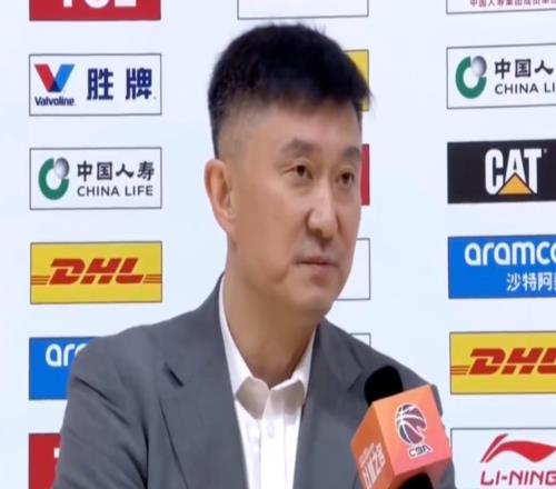 杜鋒：現在每場比賽都很難打，年輕球員在輪轉中還是愛出問題