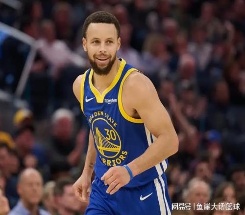 NBA新排名出爐！湖人火箭4隊(duì)排名互換，勇士排名穩(wěn)固，快船收大禮