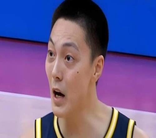 廣東核心場均8.1分創下4項新低，卻獲杜鋒信任，郭士強該放棄他了