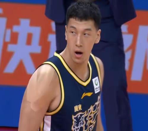 賽后聽聽媒體專家怎么說，建議徐杰自私一點