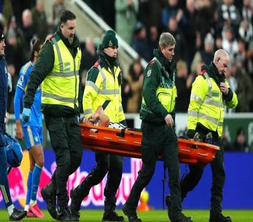 后防又傷一個，紐卡后衛法比安舍爾被擔架抬離球場
