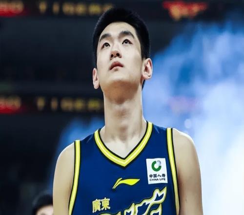 勝深圳卻出3失意者！王洪澤撞新秀墻，胡明軒仍迷，張皓嘉該棄用