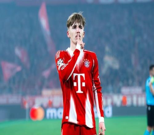 被孔帕尼細(xì)心呵護(hù)，卻公開(kāi)“打臉”拜仁，17歲天才小將怎么想的