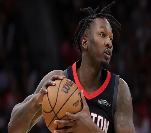 火箭給三旬老將的合同極度慷慨，對本隊培養鋒線新星卻摳摳搜搜