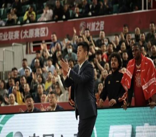 潘江：張寧多次要求上場，但我們謹慎考慮傷情拒絕了他的請求