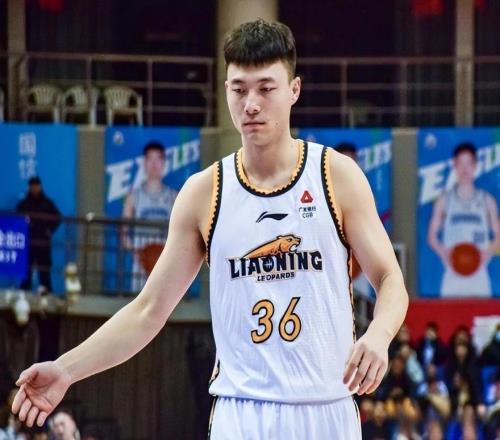 場均0.7分！遼籃23歲后衛(wèi)被棄用，爭不過鄢手琪，楊鳴束手無策