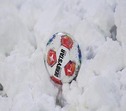 圖片報(bào)：由于突降大雪，萊比錫對陣圣保利的比賽即將宣布取消