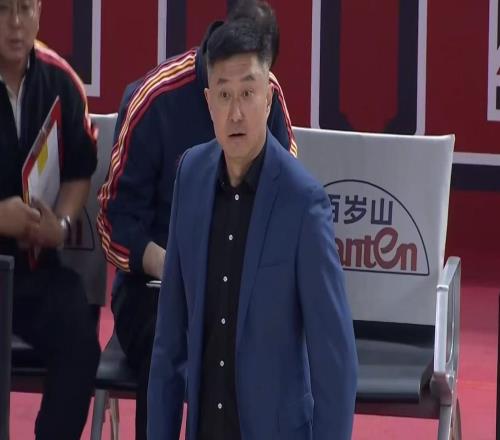 針對廣東隊陳家政白挨一肘，籃協官宣迪亞洛違體，拒絕追罰山西