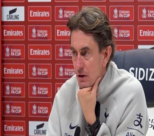 弗蘭克：羅梅羅仍是我們的隊長，他沒有被罰款