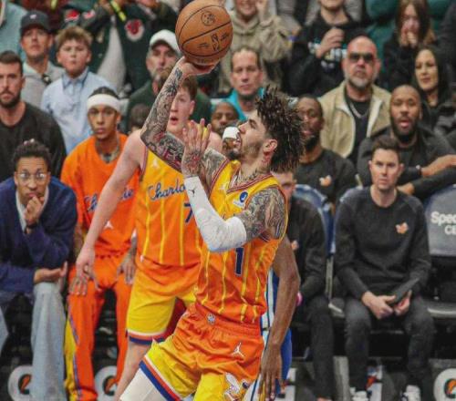 5年2.03億！球隊(duì)老大變替補(bǔ)！連續(xù)238場(chǎng)首發(fā)紀(jì)錄終結(jié)