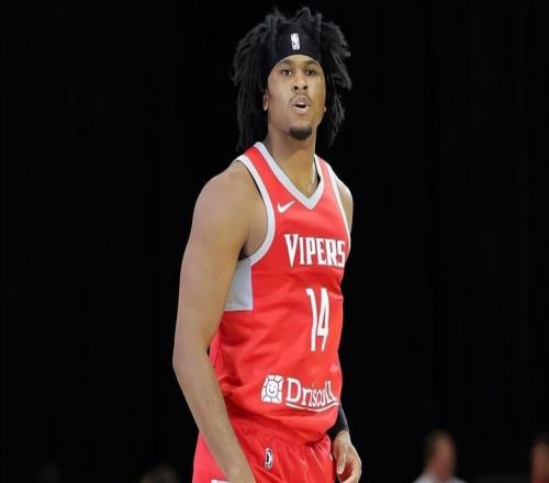 又打出了一場災難表現，前76人側翼在火箭二隊都有些打不明白