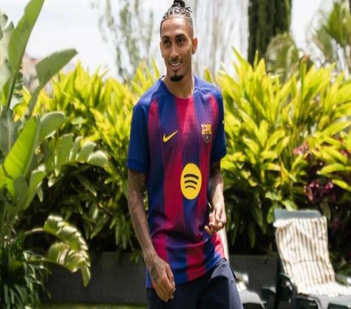 躋身前50，拉菲尼亞160場打進63球位列巴薩隊史射手榜第48位