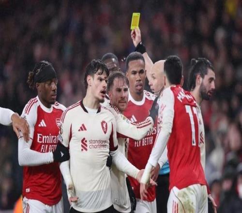 內維爾批馬丁內利：很驚訝利物浦球員沒沖過去狠狠揍他