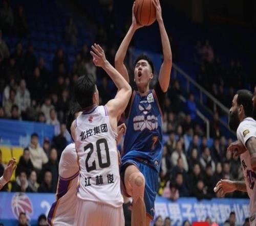 四川男籃主場憾負12輪后難求一勝