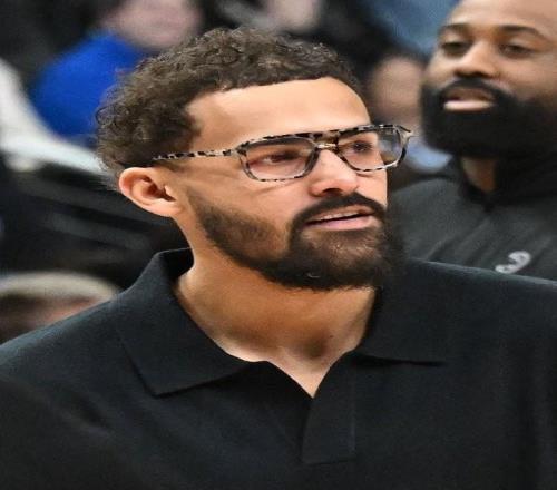 隊記：楊本賽季預計不會為奇才過多出戰，因球隊想保住選秀權