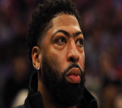 壞消息，獨行俠隊安東尼戴維斯手部受傷，可能將缺席數(shù)月比賽