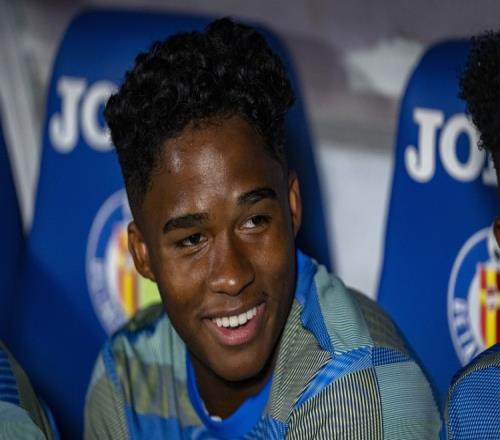 恩德里克：我與皇馬之間的旅途并未結(jié)束，這只是短暫的停留，安帥與阿隆索都建議我去外租鍛煉_西甲直播