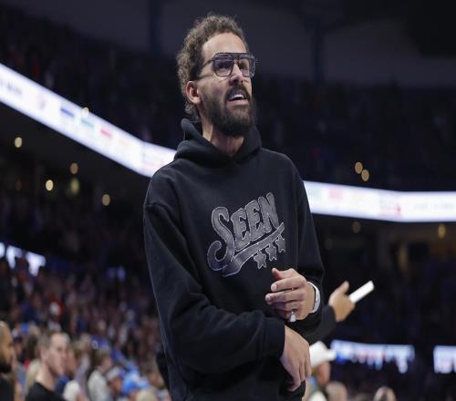 首秀推遲，特雷楊因股四頭肌和膝蓋傷勢將缺席奇才打鵜鶘比賽