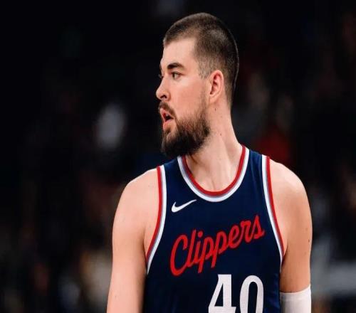 快船103102勇士！無奈不是險勝，是小卡拒絕采訪，祖巴茨成軟肋