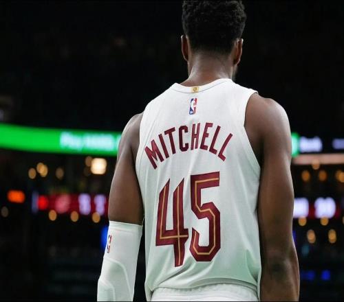 東西部均拿過第1，季后賽場均28+5+5，米切爾為何無法進分區決賽